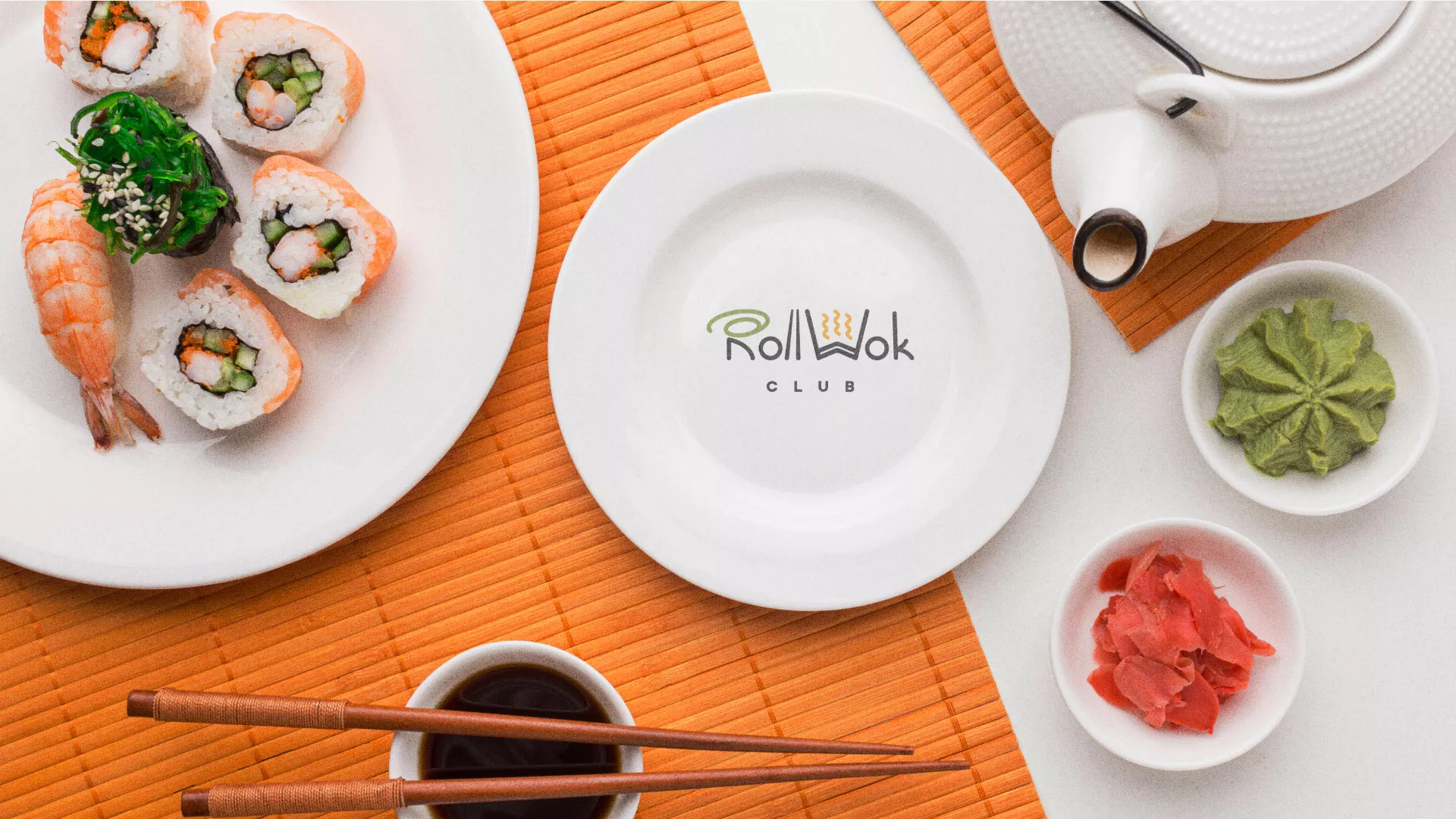 Разработка логотипа и фирменного стиля суши-бара «Roll Wok Club» в Усть-Илимске